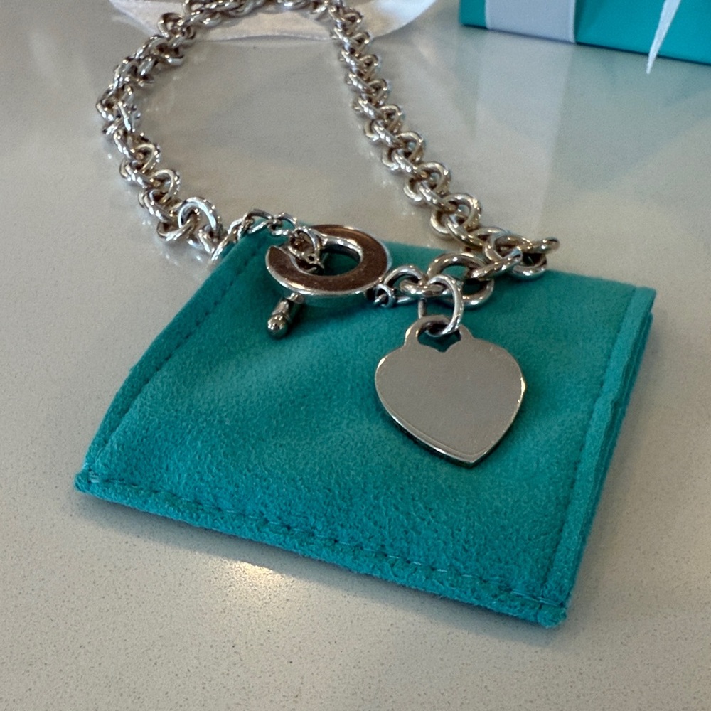 Tiffany & Co. Heart Tag Toggle Neclace - Picture 4 of 4